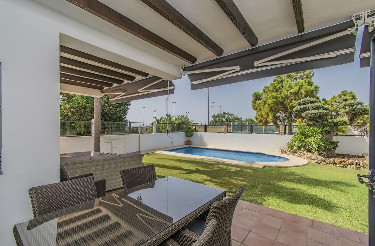 Villa for sale in Marbella - Golden Mile and Nagüeles 16