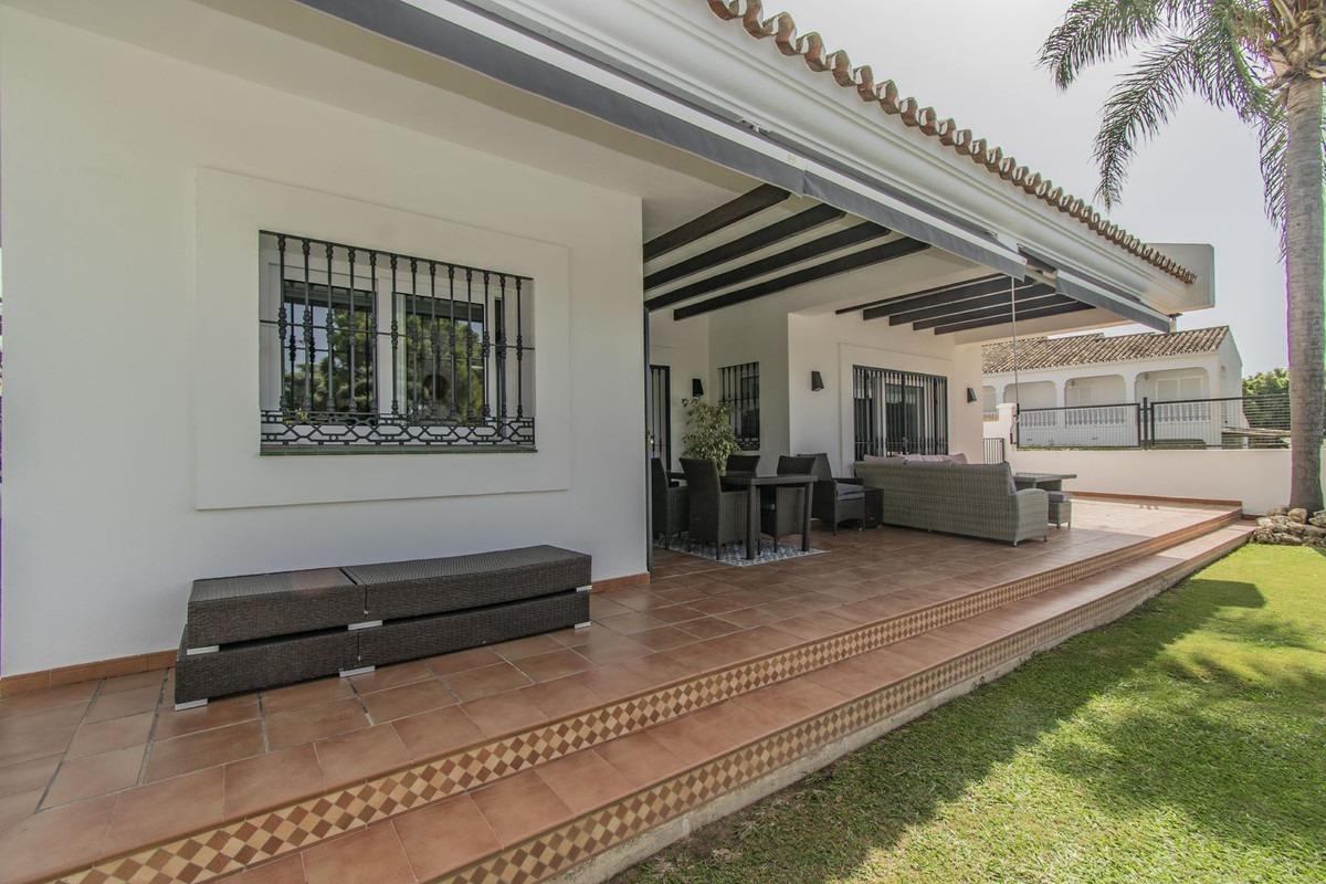 Villa for sale in Marbella - Golden Mile and Nagüeles 42