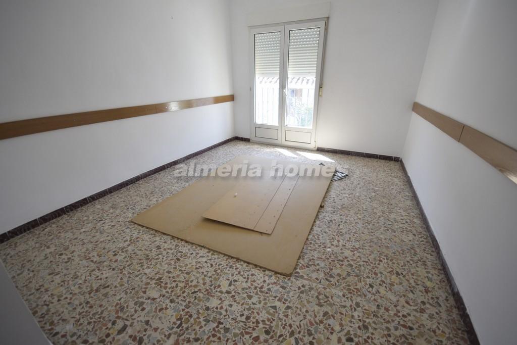 Townhouse for sale in Almería and surroundings 13