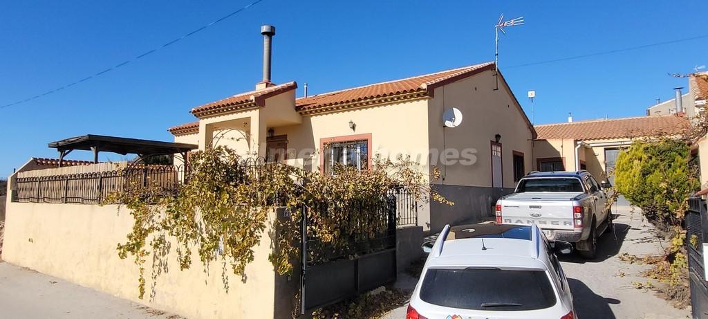Villa for sale in Almería and surroundings 1