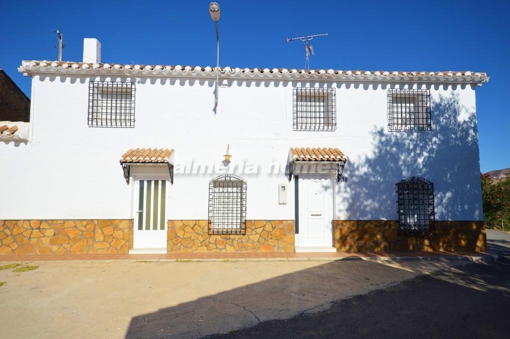 Townhouse for sale in Almería and surroundings 1