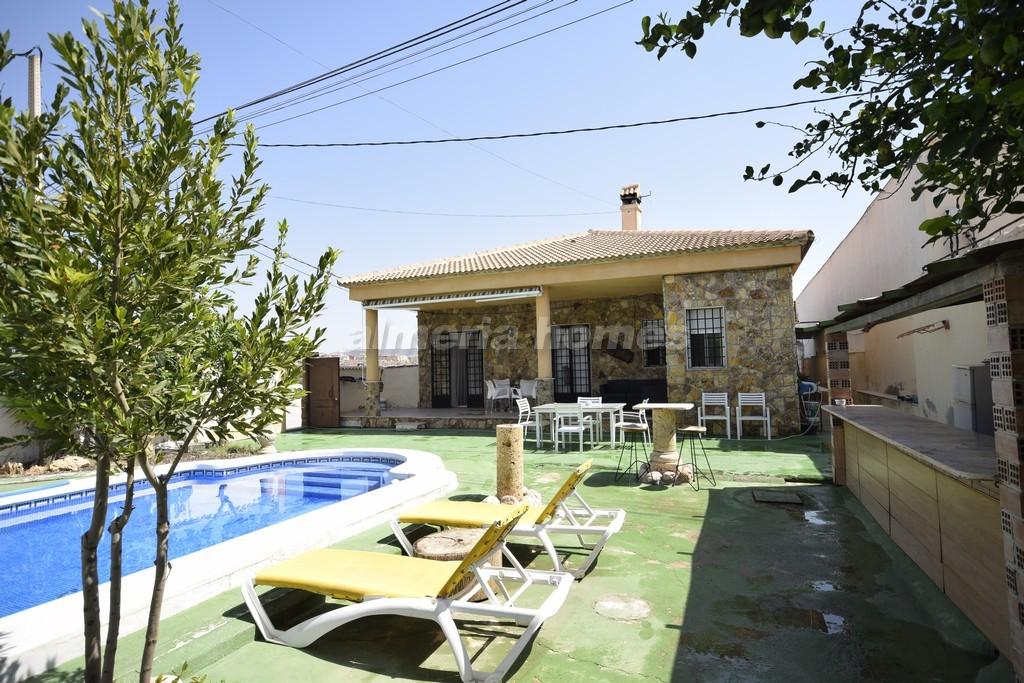 Villa for sale in Almería and surroundings 2