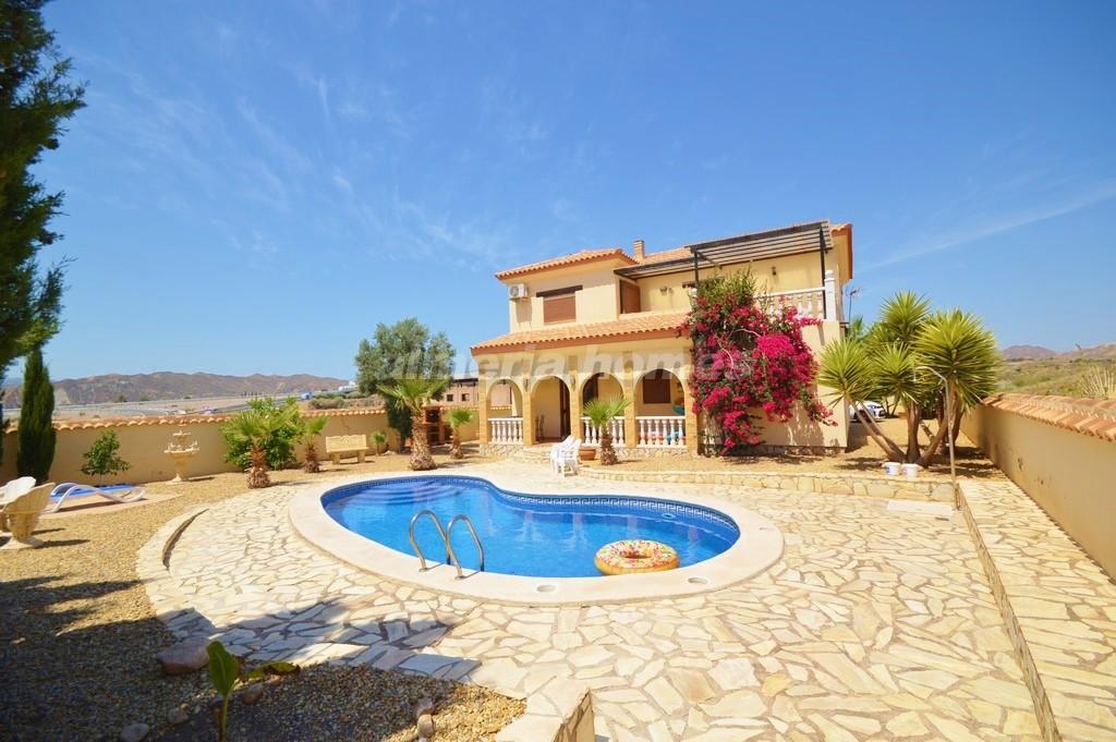 Villa for sale in Almería and surroundings 4