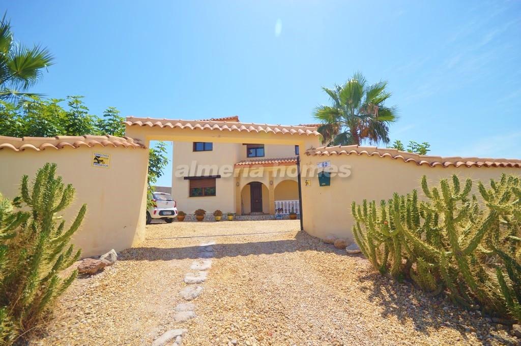 Villa for sale in Almería and surroundings 8