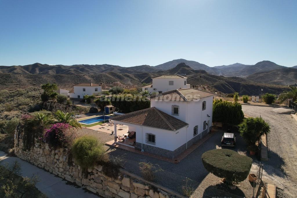 Villa for sale in Almería and surroundings 3