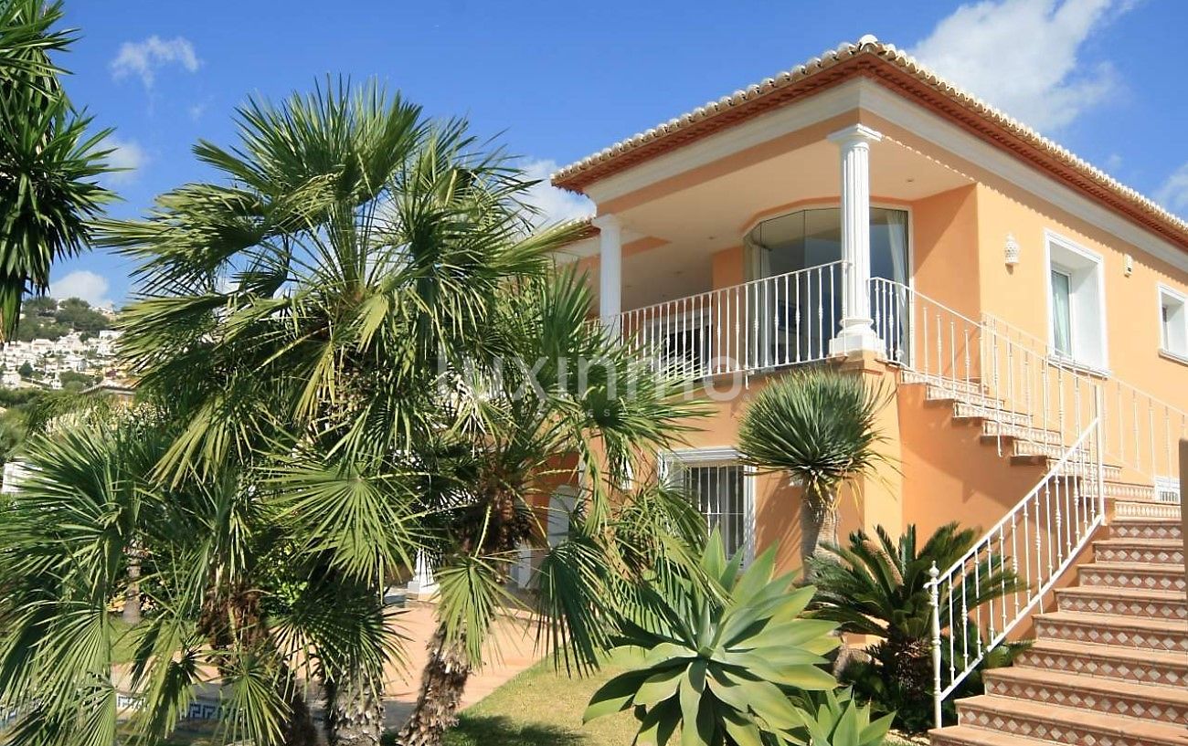 Villa for sale in Teulada and Moraira 1