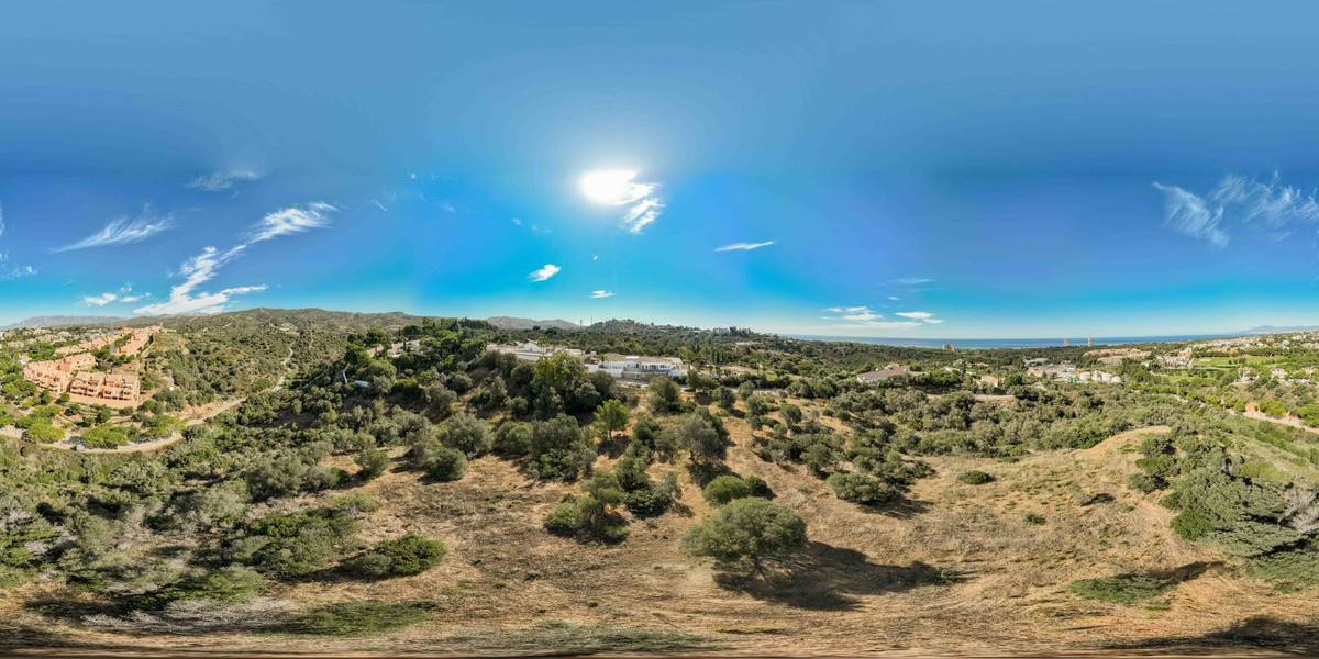 Plot for sale in Marbella - East 6
