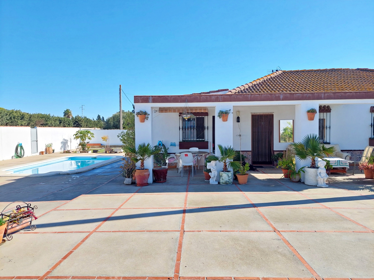 Villa te koop in Chiclana de la Frontera and surroundings 5