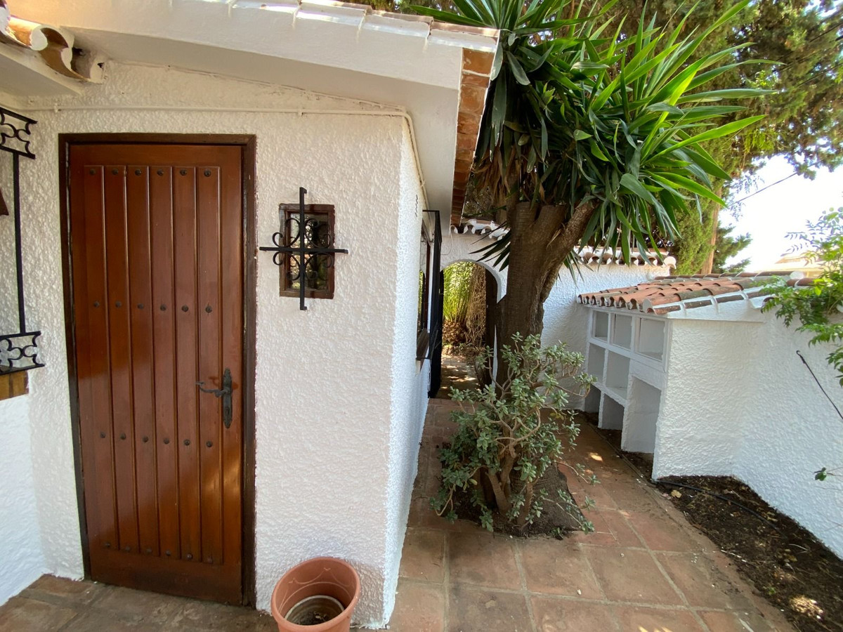 Villa te koop in Fuengirola 33