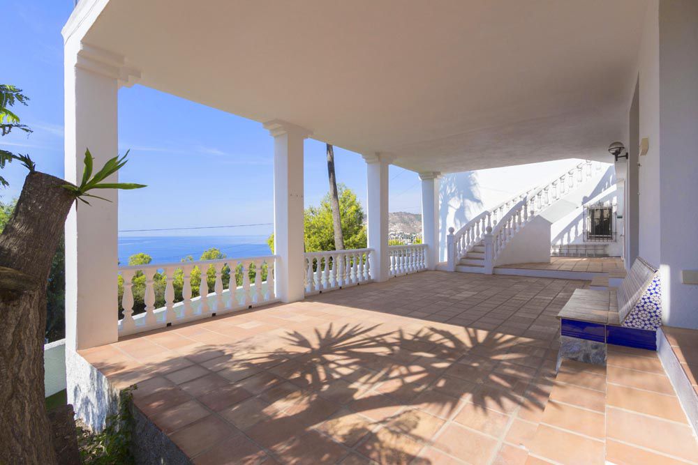 Villa te koop in Costa Tropical East 32