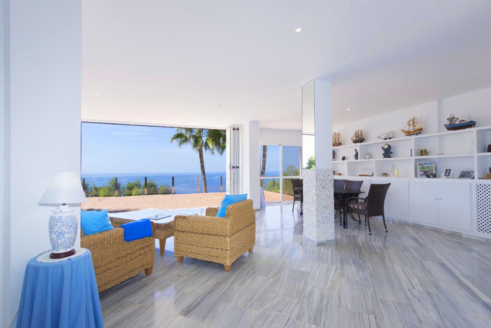 Villa te koop in Costa Tropical East 36
