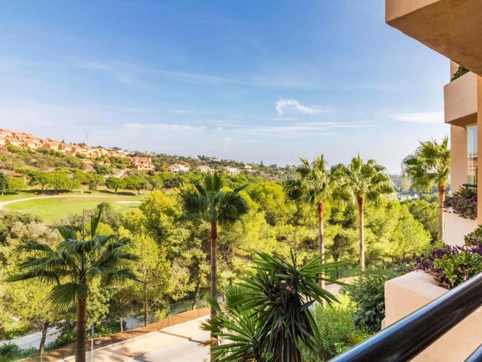 Apartment for sale in Marbella - East 27