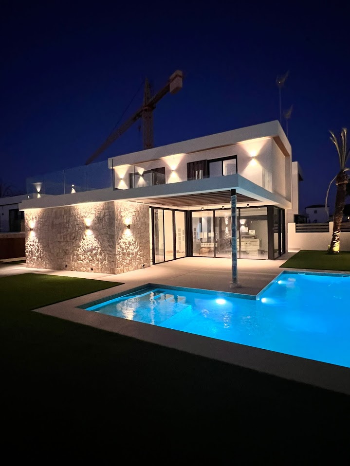 Villa te koop in Alicante 5