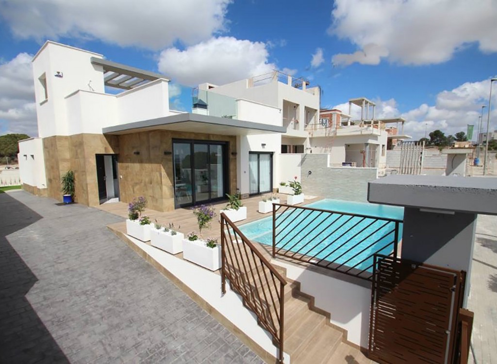 Villa for sale in Alicante 1