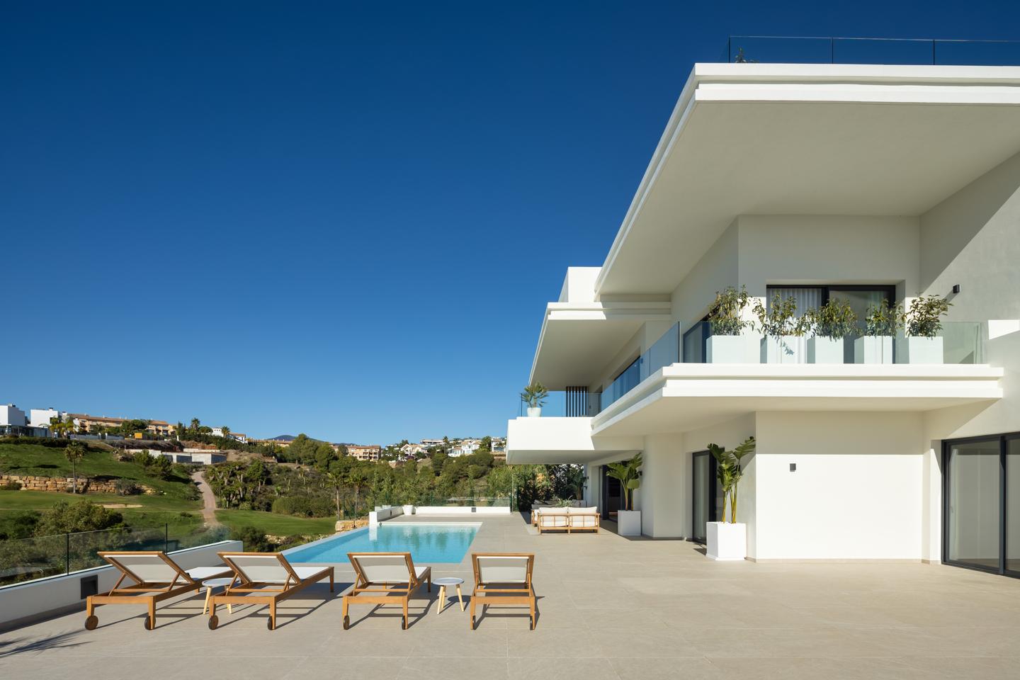 Villa te koop in Estepona 23