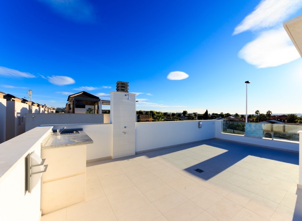 Townhouse te koop in Alicante 18