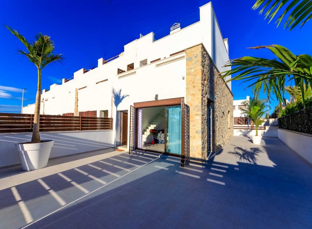 Townhouse te koop in Alicante 2