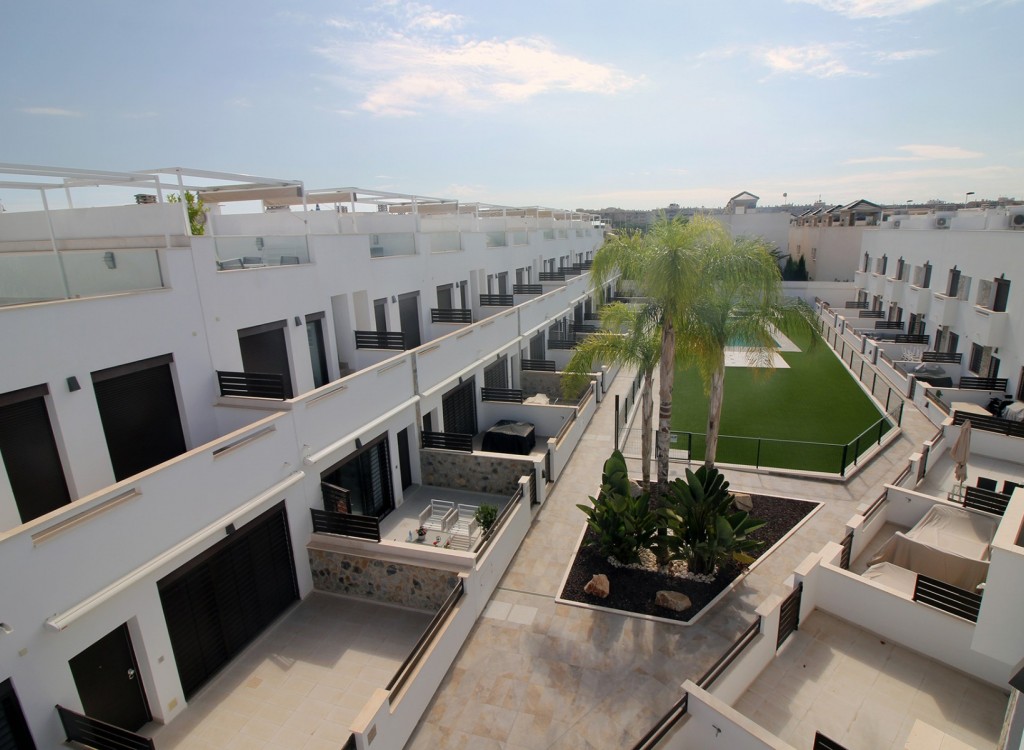 Townhouse te koop in Alicante 24