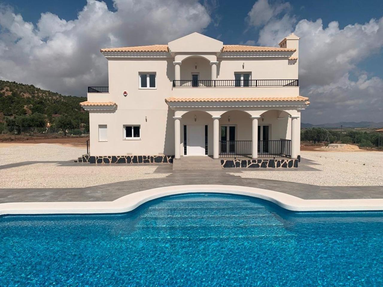 Villa te koop in Alicante 3