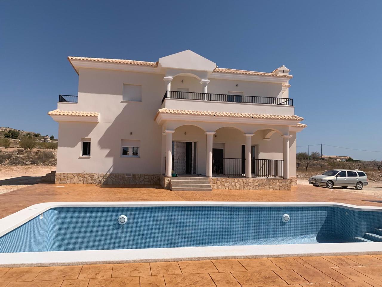 Villa for sale in Alicante 43