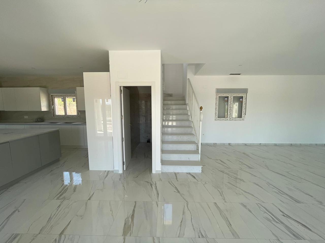 Villa for sale in Alicante 2