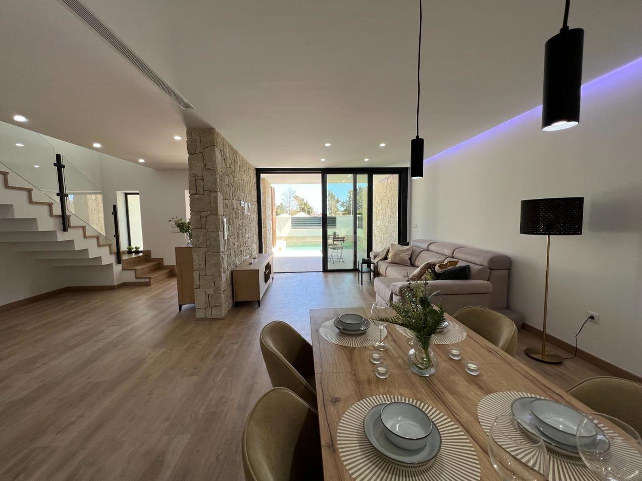 Townhouse te koop in Alicante 9