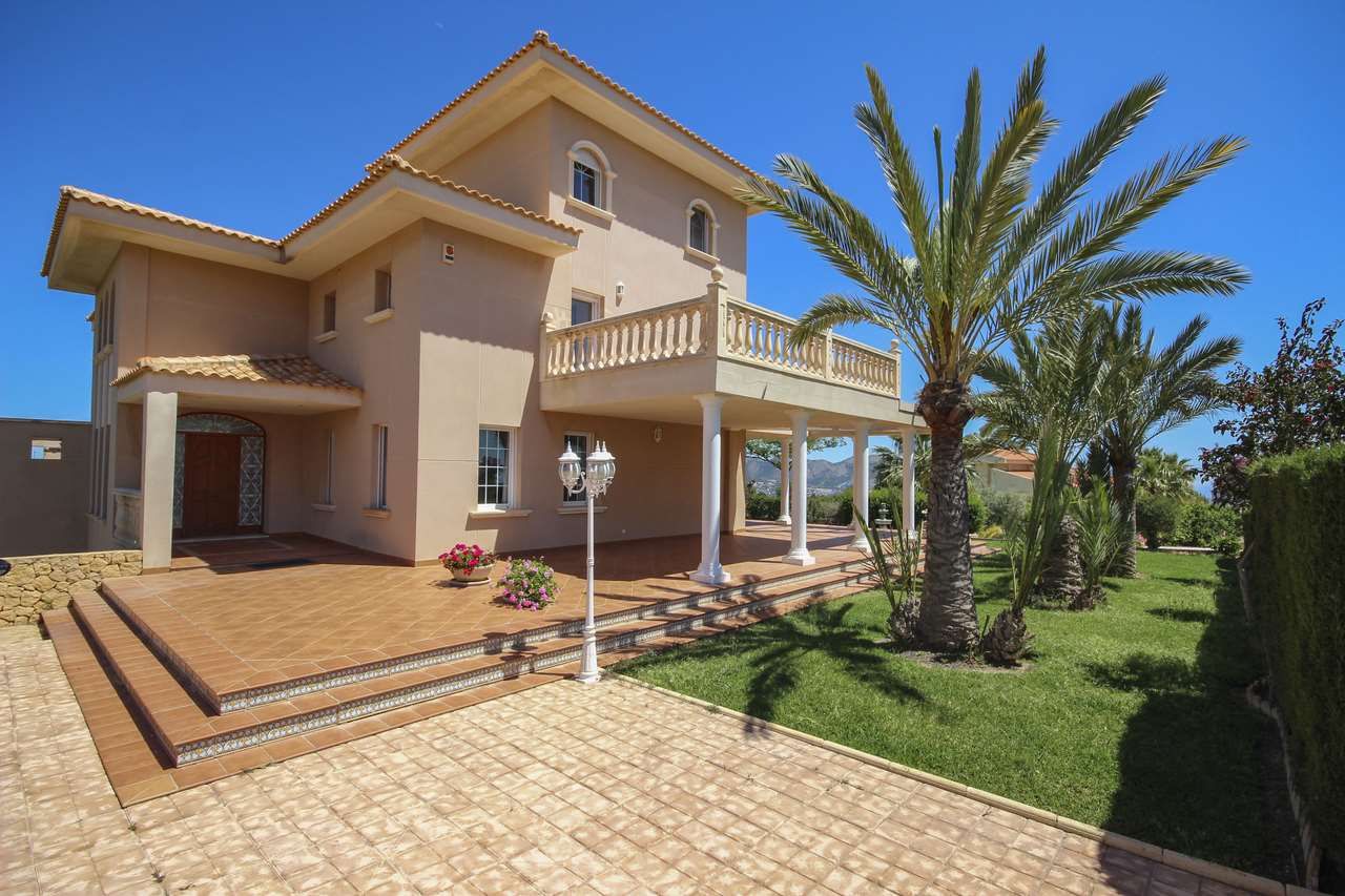 Villa te koop in Benidorm 4