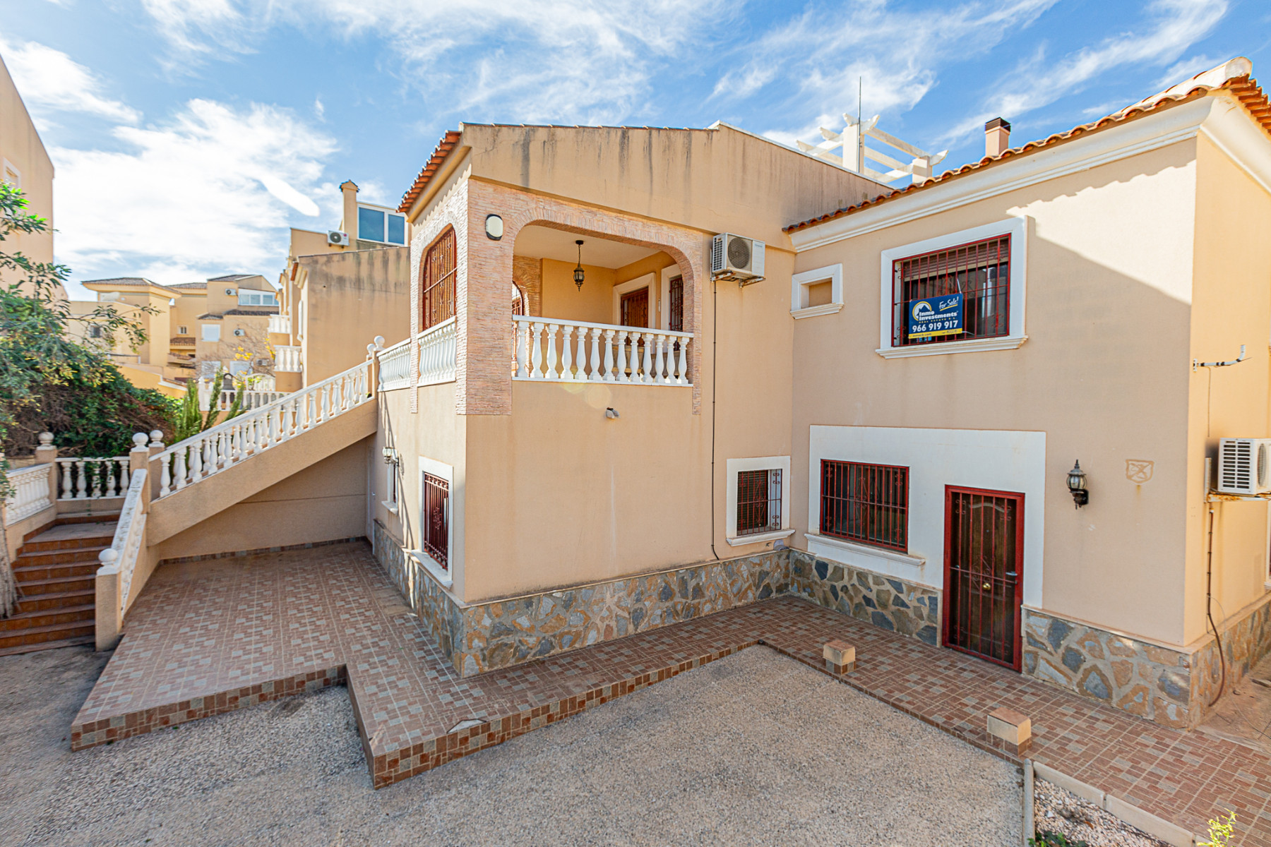 Villa à vendre à Alicante 1