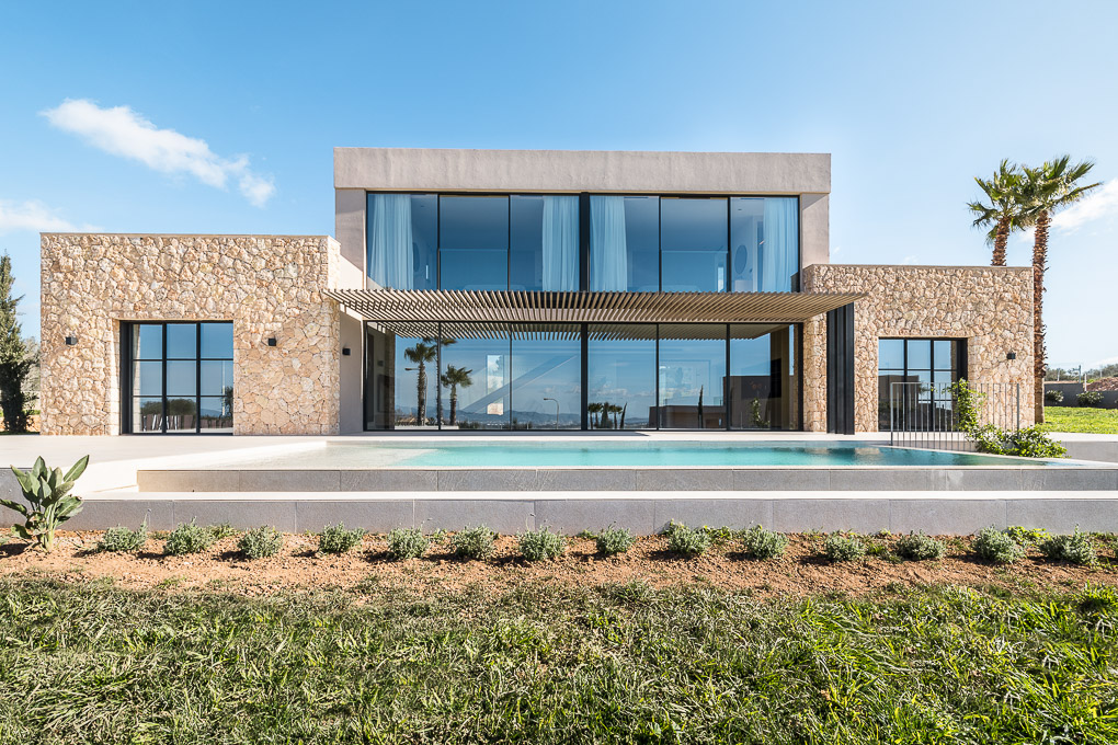 Villa for sale in Mallorca East 15