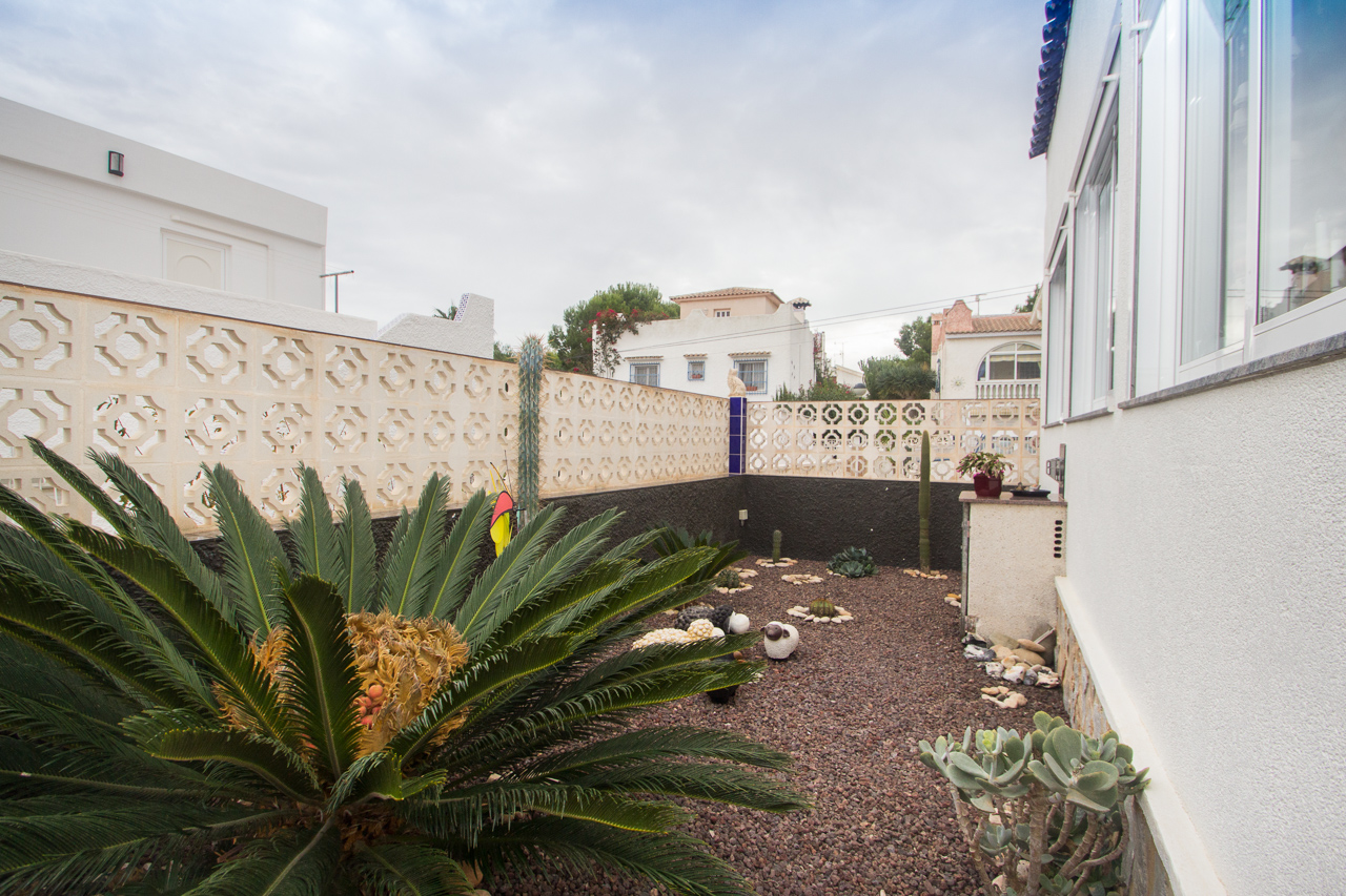 Townhouse for sale in Alicante 37