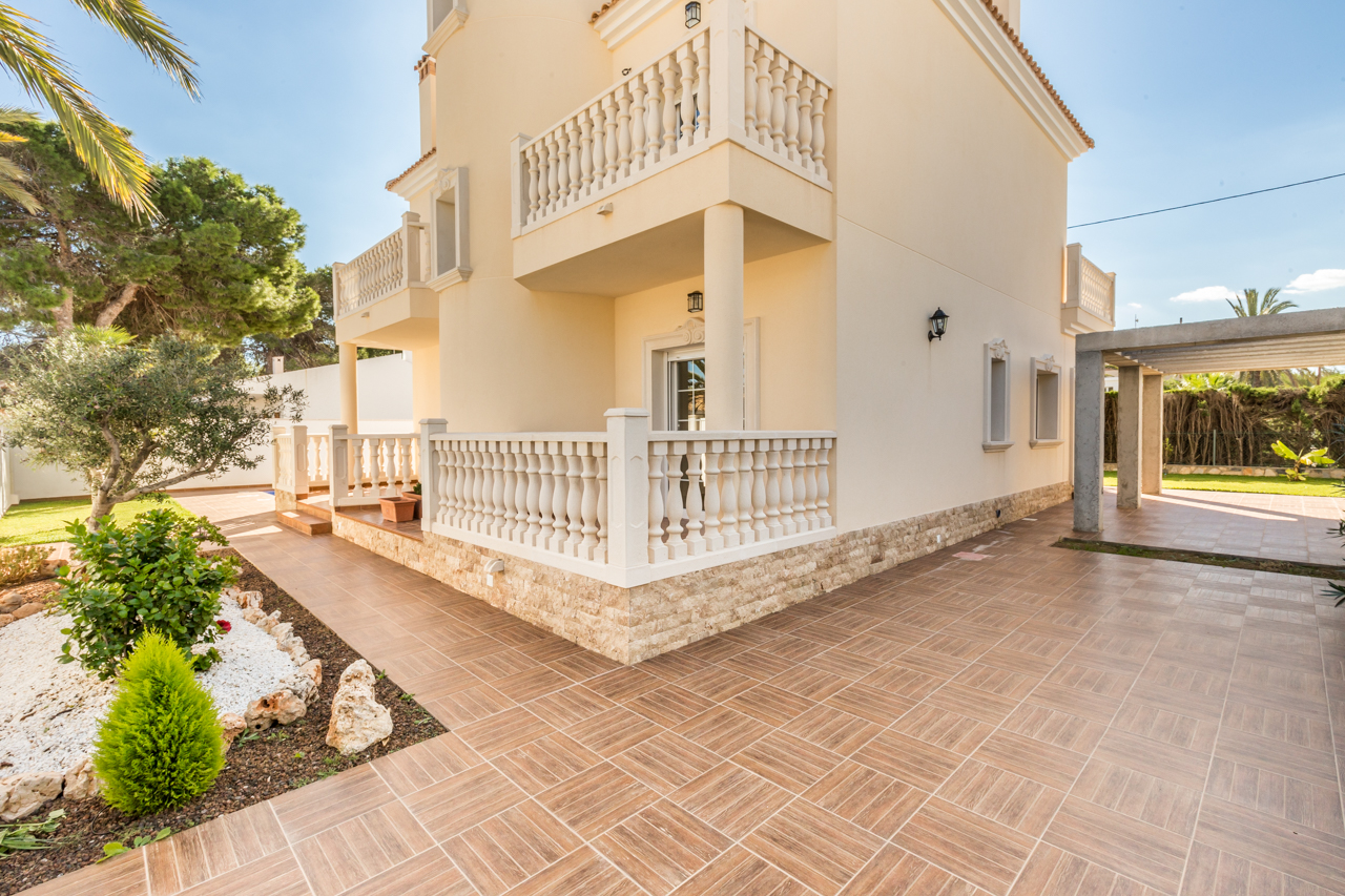 Villa à vendre à Alicante 50