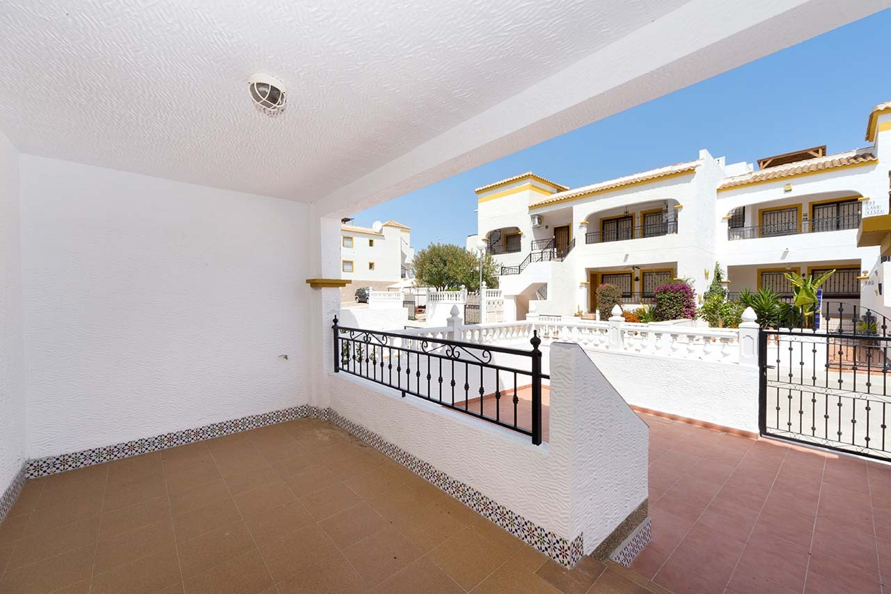 Townhouse te koop in Alicante 13