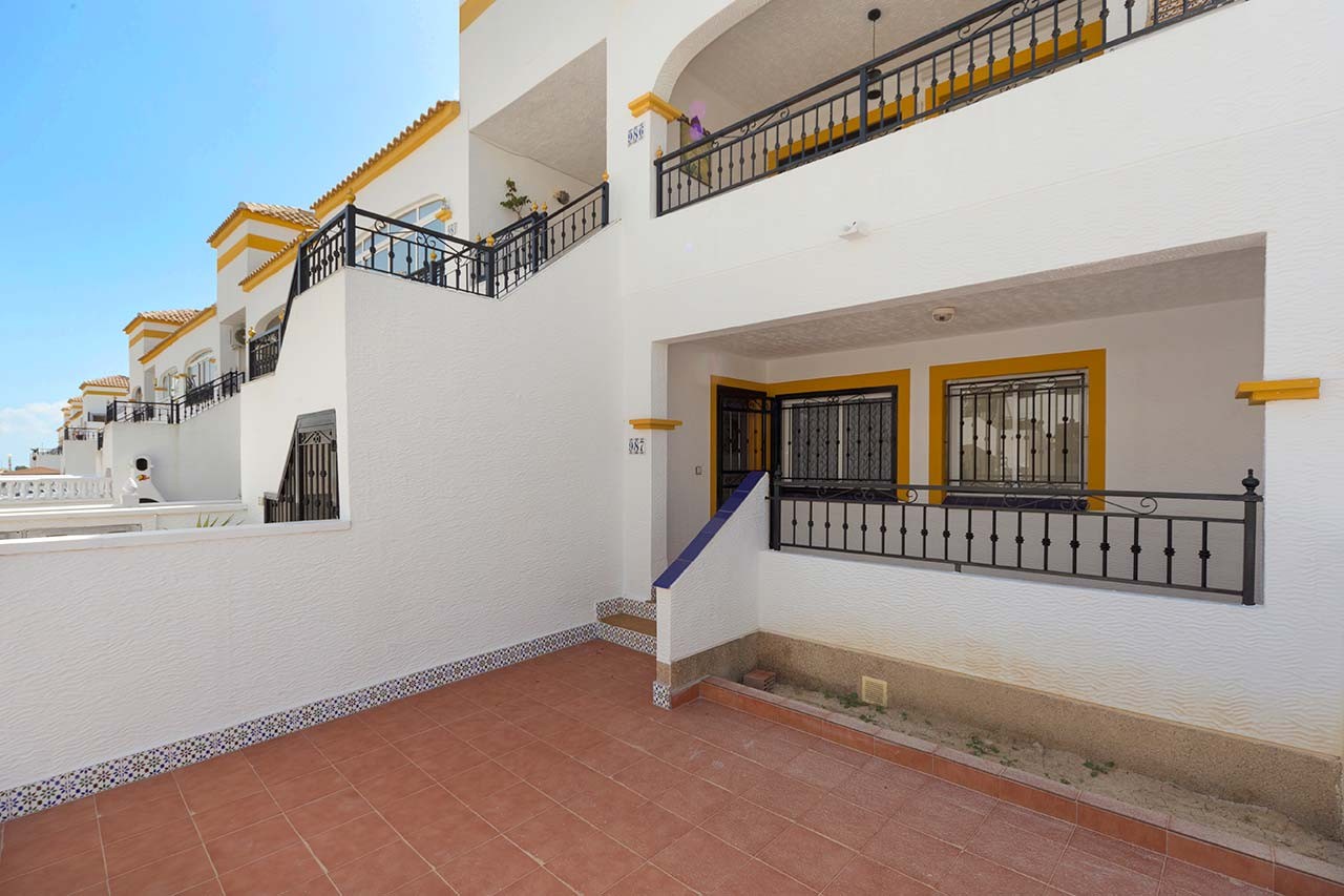 Townhouse te koop in Alicante 15