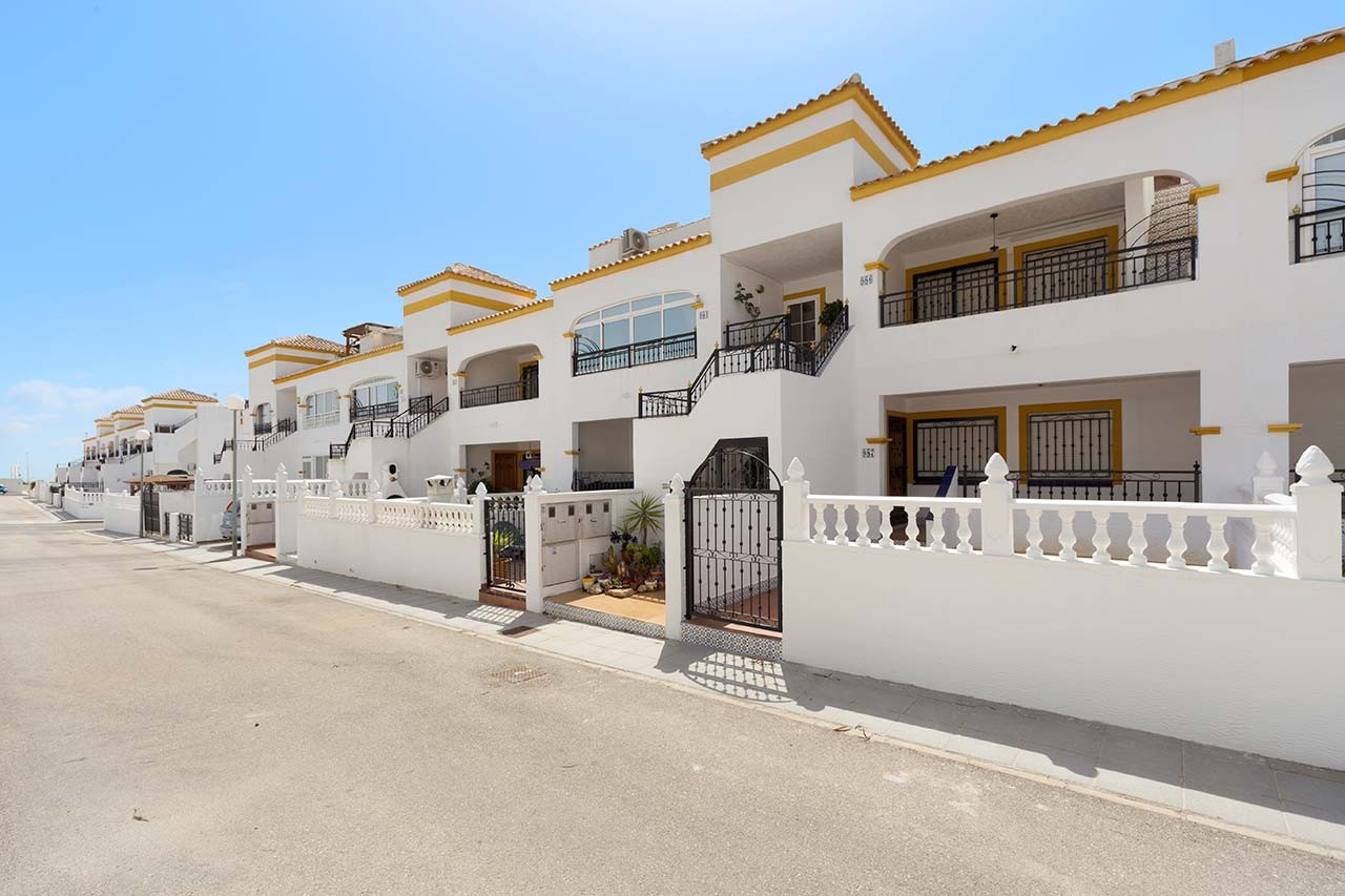 Townhouse te koop in Alicante 18