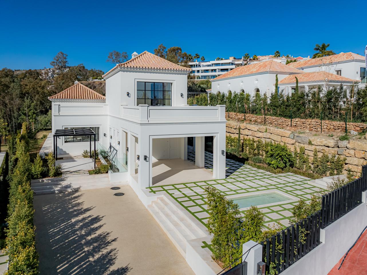 Villa for sale in Marbella - Nueva Andalucía 23