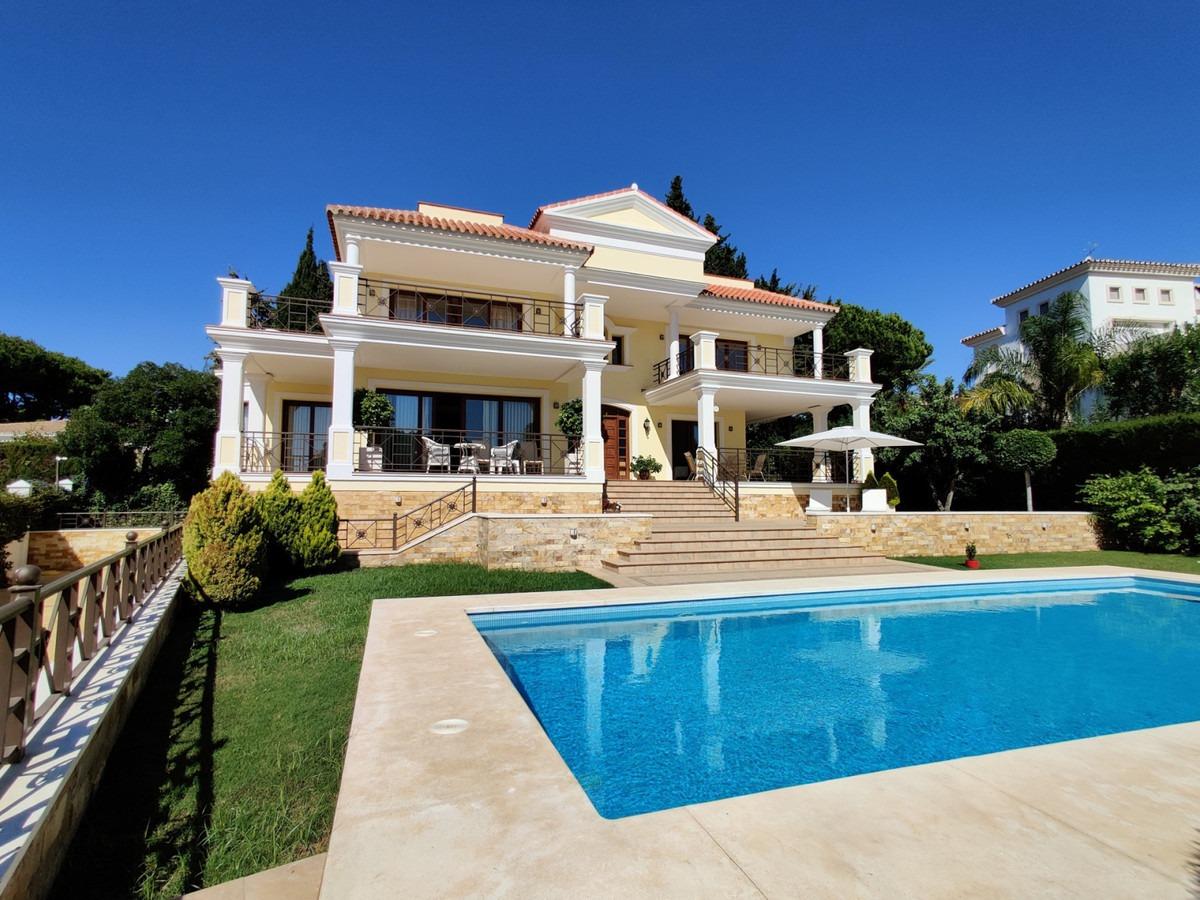 Villa for sale in Marbella - Golden Mile and Nagüeles 2