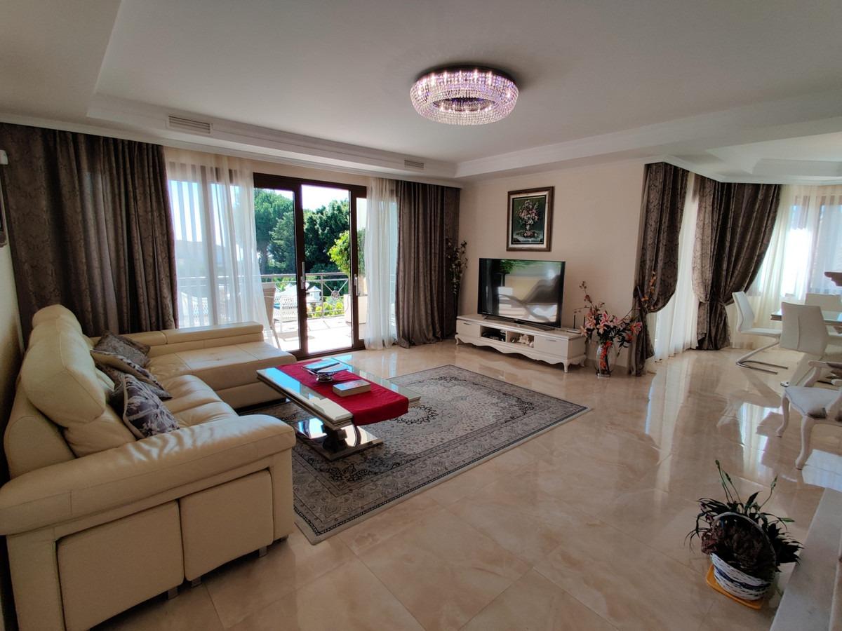 Villa for sale in Marbella - Golden Mile and Nagüeles 5