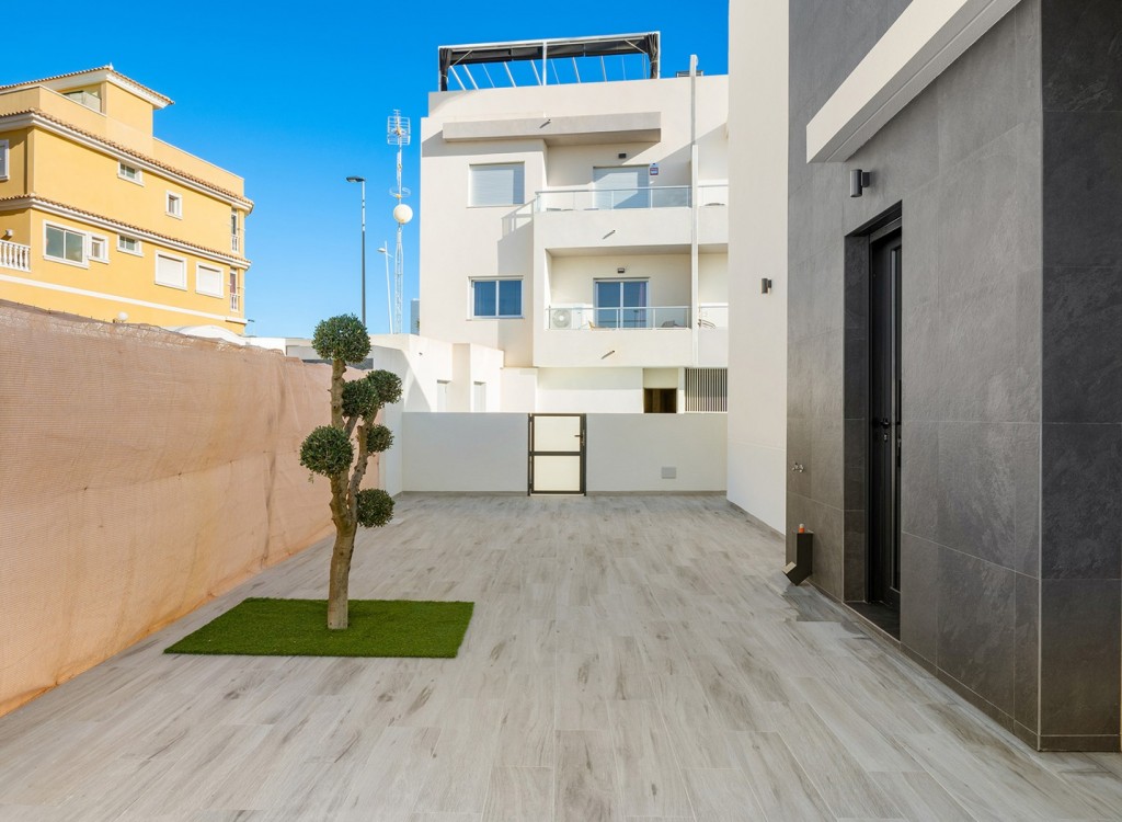 Maison de ville à vendre à Alicante 8