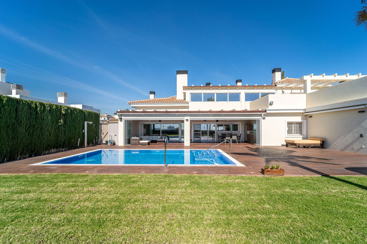 Villa for sale in Torremolinos 46