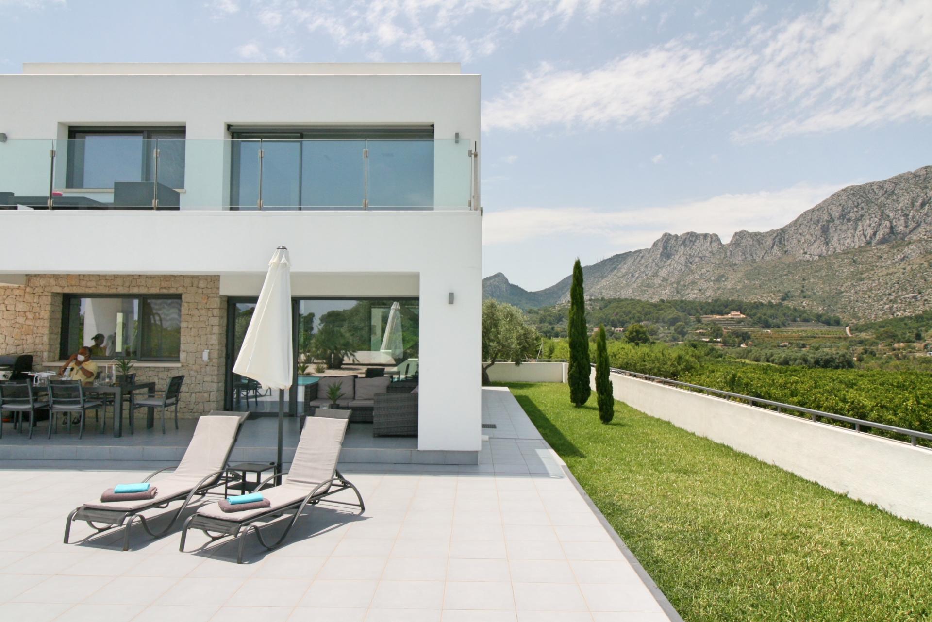 Villa for sale in Alicante 4