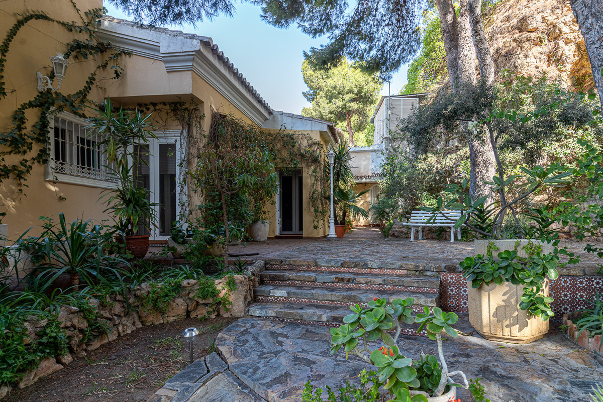 Villa for sale in Torremolinos 9
