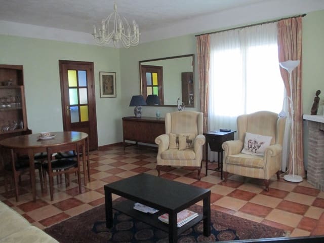Villa for sale in Towns of the province of Seville 11