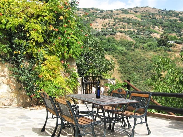 Загородный дом для продажи в La Alpujarra 18