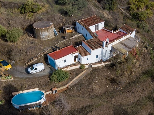 Загородный дом для продажи в Almuñécar and La Herradura 1