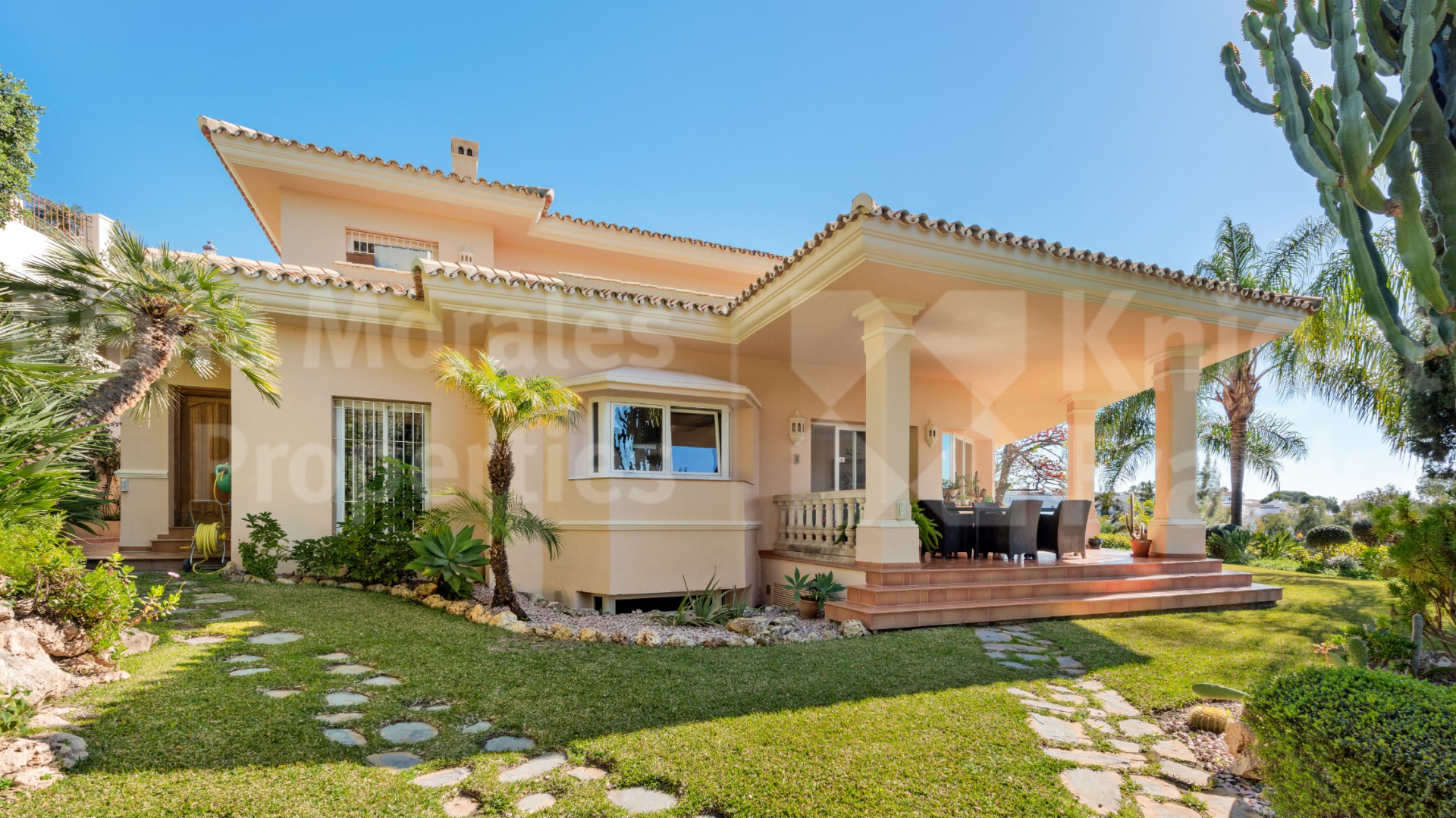 Villa for sale in Benahavís 25