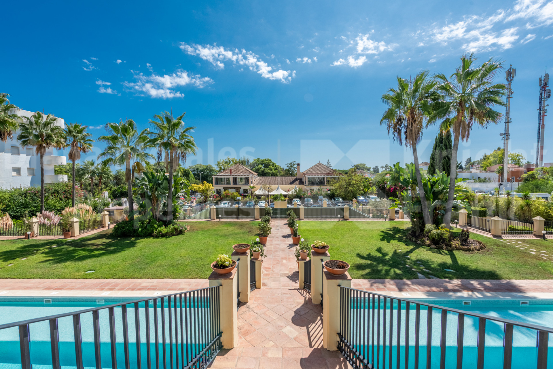 Villa for sale in Marbella - Golden Mile and Nagüeles 39