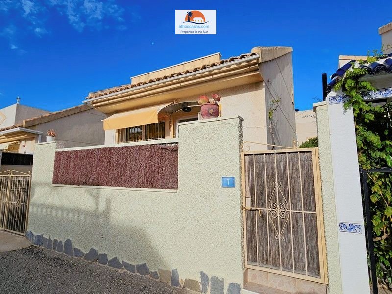Villa te koop in Ciudad Quesada 2