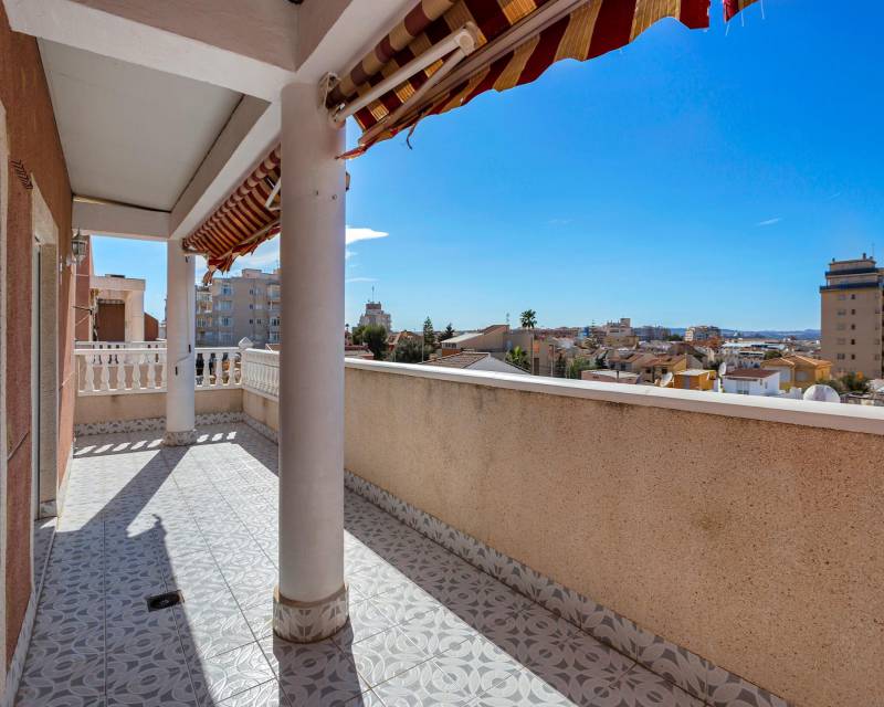 Penthouse for sale in Torrevieja and surroundings 2