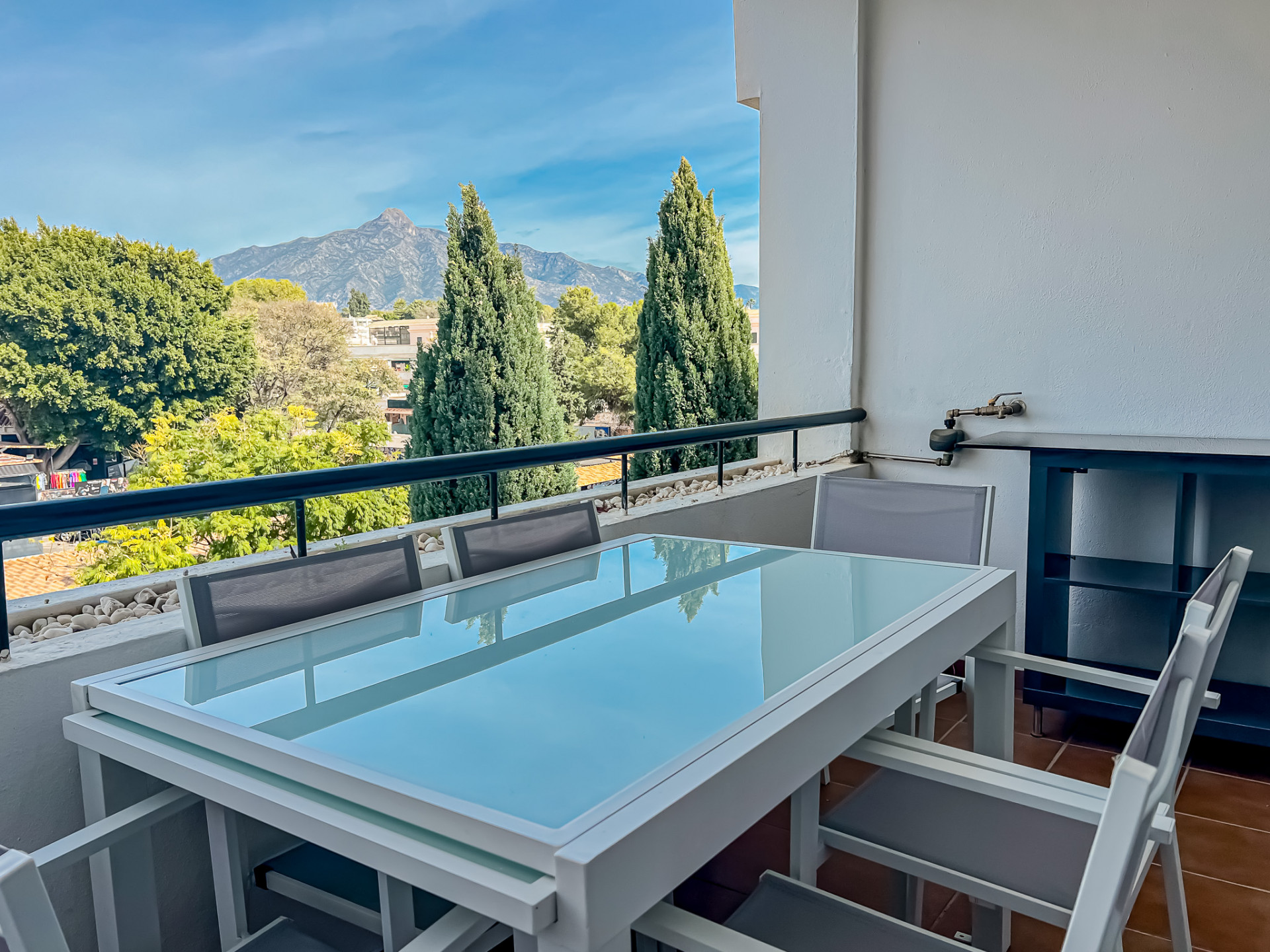 Apartamento en venta en Marbella - Nueva Andalucía 17