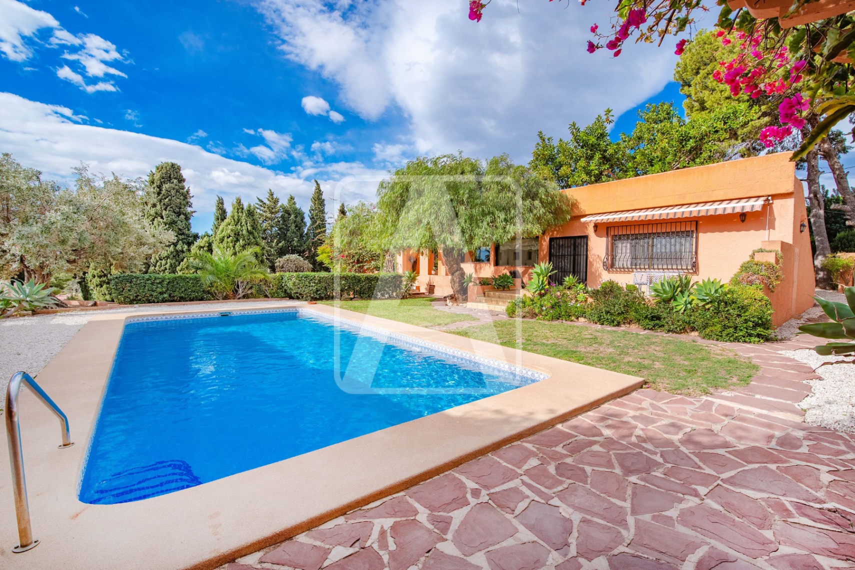 Villa for sale in Alicante 48